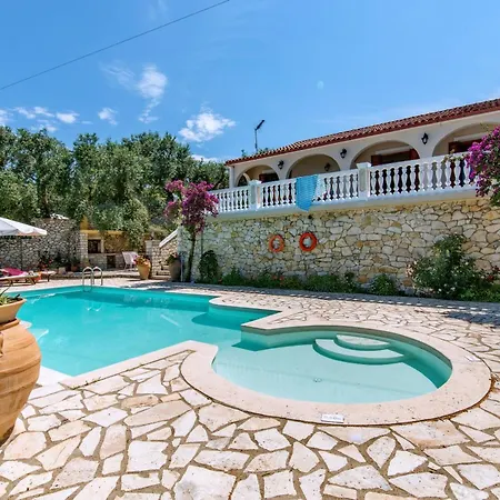 Villa Kyklamino *
